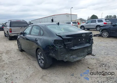 2021 Kia Forte Lxs z USA, uszkodzony, nr VIN 3KPF24AD0ME339478
